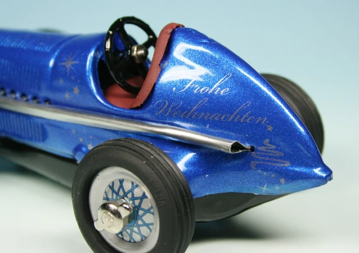 Schuco Mercedes Benz 1936 Rennwagen / Schuco Studio I 1050 "Schuco Weihnachten 2009" 3 Schuco Mercedes Benz 1936 Rennwagen / Schuco Studio I 1050 "Schuco Weihnachten 2009" – Bild 3