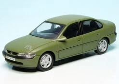 Schuco Opel Vectra B Stufenheck (1995) "Bundeswehr Kommandeurwagen"