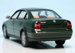 Schuco VW Passat Limousine (2000) -Mini Auto Verkauf 004631 Schuco VW Passat Limousine 2000 z6