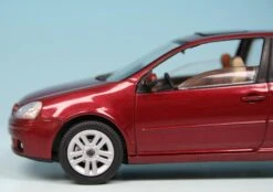 Schuco VW Golf V (2003) -Mini Auto Verkauf 004682 Schuco VW Golf V 2003 z4