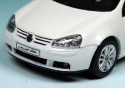 Schuco VW Golf V (2003) "Concept White" -Mini Auto Verkauf 004684 Schuco VW Golf V 2003 Concept White z3