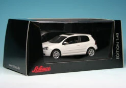 Schuco VW Golf V (2003) "Concept White" -Mini Auto Verkauf 004684 Schuco VW Golf V 2003 Concept White z7