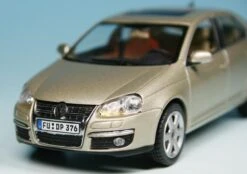 Schuco VW Jetta V (2005) -Mini Auto Verkauf 004731 Schuco VW Jetta V 2005 z3