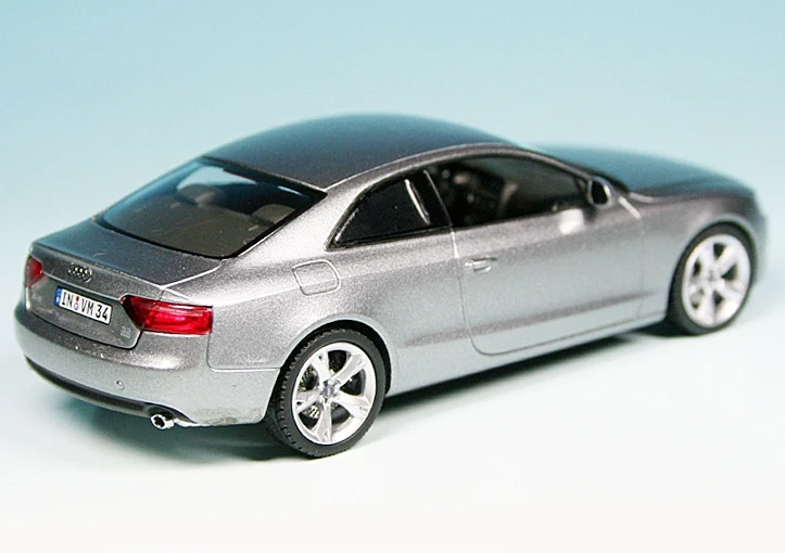 Schuco Audi A5 3.2 Quattro Coupé (2007) 2 Schuco Audi A5 3.2 Quattro Coupé (2007) – Bild 2