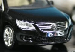 Schuco VW Tiguan Set "Wild - Wenn Sie Ihn Lassen" -Mini Auto Verkauf 004989 Schuco VW Tiguan Set Wild Wenn Sie ihn lassen z3