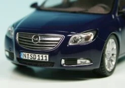 Schuco Opel Insignia Limousine (2008) -Mini Auto Verkauf 007261 Schuco Opel Insignia Limousine 2008 z3