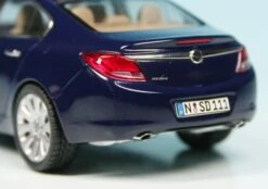 Schuco Opel Insignia Limousine (2008) -Mini Auto Verkauf 007261 Schuco Opel Insignia Limousine 2008 z5