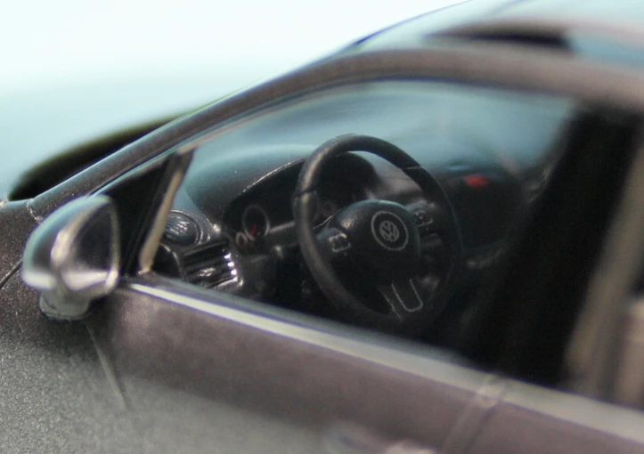 Schuco VW Touareg 4.2 V8 TDI (2010) 5 Schuco VW Touareg 4.2 V8 TDI (2010) – Bild 5