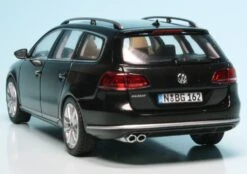 Schuco VW Passat Variant (2010) -Mini Auto Verkauf 007436 Schuco VW Passat Variant 2010 z6