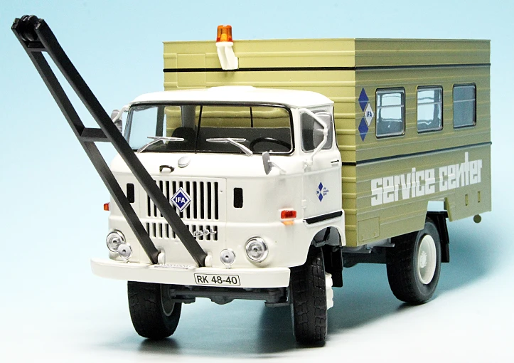 Schuco IFA W50 Koffer-LKW (1965-1990) "IFA Fortschritt Service Center" 3 Schuco IFA W50 Koffer-LKW (1965-1990) "IFA Fortschritt Service Center" – Bild 3