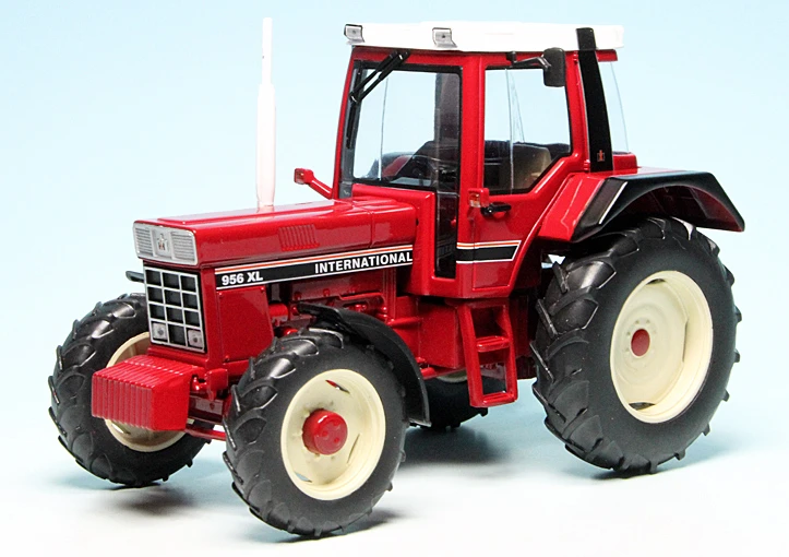 Schuco Case International 956 XL Traktor (1982-1985) 1 Schuco Case International 956 XL Traktor (1982-1985)