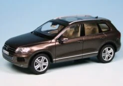 Schuco VW Touareg 4.2 V8 TDI (2010) "Volkswagen Werbemodell"