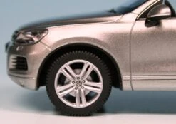 Schuco VW Touareg 4.2 V8 TDI (2010) "Volkswagen Werbemodell" 10 Schuco VW Touareg 4.2 V8 TDI (2010) "Volkswagen Werbemodell" -Mini Auto Verkauf 902034 Schuco VW Touareg 4 2 V8 TDI 2010 Volkswagen Werbemodell z4