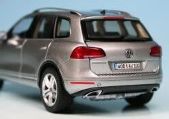 Schuco VW Touareg 4.2 V8 TDI (2010) "Volkswagen Werbemodell" 12 Schuco VW Touareg 4.2 V8 TDI (2010) "Volkswagen Werbemodell" -Mini Auto Verkauf 902034 Schuco VW Touareg 4 2 V8 TDI 2010 Volkswagen Werbemodell z6
