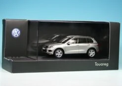 Schuco VW Touareg 4.2 V8 TDI (2010) "Volkswagen Werbemodell" 13 Schuco VW Touareg 4.2 V8 TDI (2010) "Volkswagen Werbemodell" -Mini Auto Verkauf 902034 Schuco VW Touareg 4 2 V8 TDI 2010 Volkswagen Werbemodell z7