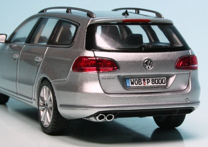 Schuco VW Passat Variant (2010) "Volkswagen Werbemodell" 6 Schuco VW Passat Variant (2010) "Volkswagen Werbemodell" – Bild 6