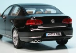 Schuco VW Passat Limousine (2010) "Volkswagen Werbemodell" -Mini Auto Verkauf 902041 Schuco VW Passat Limousine 2010 Volkswagen Werbemodell z6