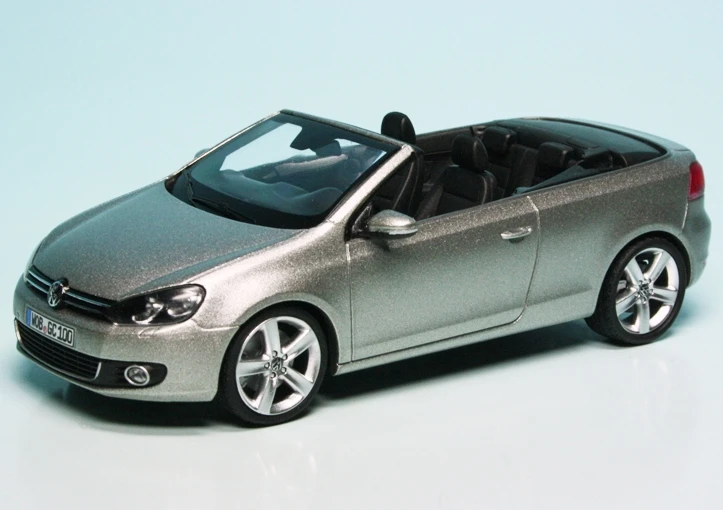 Schuco VW Golf VI Cabriolet (2011) "Volkswagen Werbemodell" 1 Schuco VW Golf VI Cabriolet (2011) "Volkswagen Werbemodell"