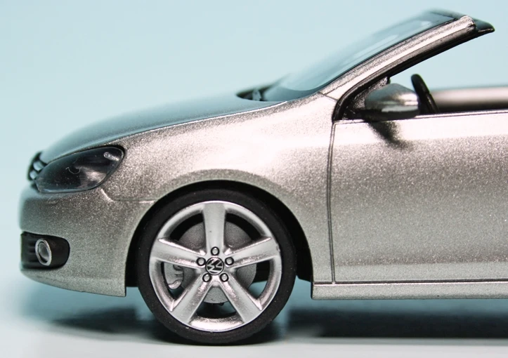 Schuco VW Golf VI Cabriolet (2011) "Volkswagen Werbemodell" 4 Schuco VW Golf VI Cabriolet (2011) "Volkswagen Werbemodell" – Bild 4