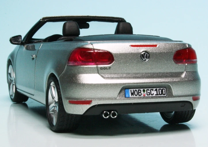 Schuco VW Golf VI Cabriolet (2011) "Volkswagen Werbemodell" 6 Schuco VW Golf VI Cabriolet (2011) "Volkswagen Werbemodell" – Bild 6