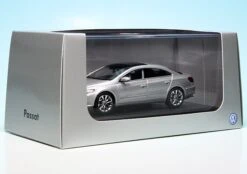 Schuco VW Passat CC (2008) "Volkswagen Werbemodell" -Mini Auto Verkauf 902070 Schuco VW Passat CC 2008 Volkswagen Werbemodell z7