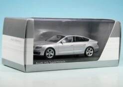 Schuco Audi A5 3.2 Quattro Sportback (2009) "Audi Werbemodell" -Mini Auto Verkauf 905 Schuco Audi A5 3 2 Quattro Sportback 2009 Audi Werbemodell z7