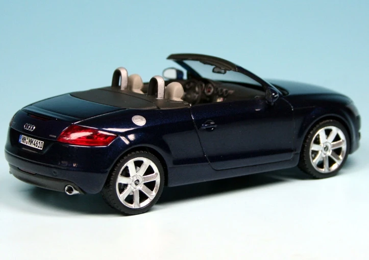 Schuco Audi TT Roadster (2007) "Audi Werbemodell" 2 Schuco Audi TT Roadster (2007) "Audi Werbemodell" – Bild 2