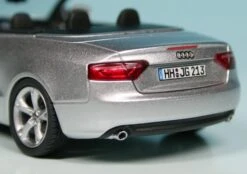 Schuco Audi A5 3.0 TDI Quattro Cabriolet (2009) "Audi Werbemodell" -Mini Auto Verkauf 905028 Schuco Audi A5 3 0 TDI Quattro Cabriolet 2009 Audi Werbemodell z5