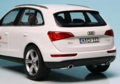 Schuco Audi Q5 3.0 TDI (2008) "Schuco - Vorsprung Durch Qualität" -Mini Auto Verkauf 905043 Schuco Audi Q5 3 0 TDI 2008 Schuco Vorsprung durch Qualitt z6