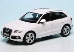 Schuco Audi Q5 (2012) "Audi Werbemodell"