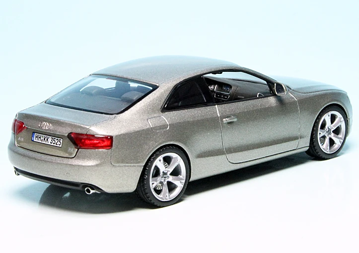 Schuco Audi A5 3.2 Quattro Coupé (2007) "Audi Werbemodell" 2 Schuco Audi A5 3.2 Quattro Coupé (2007) "Audi Werbemodell" – Bild 2