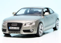 Schuco Audi A5 3.2 Quattro Coupé (2007) "Audi Werbemodell" 9 Schuco Audi A5 3.2 Quattro Coupé (2007) "Audi Werbemodell" -Mini Auto Verkauf 905086 schuco audi a5 32 quattro coup 2007 audi werbemodell 2